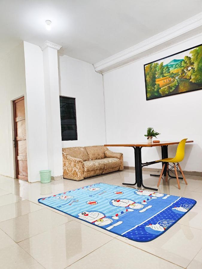 Homey Guesthouse Kertajaya  Surabaya Bagian luar foto