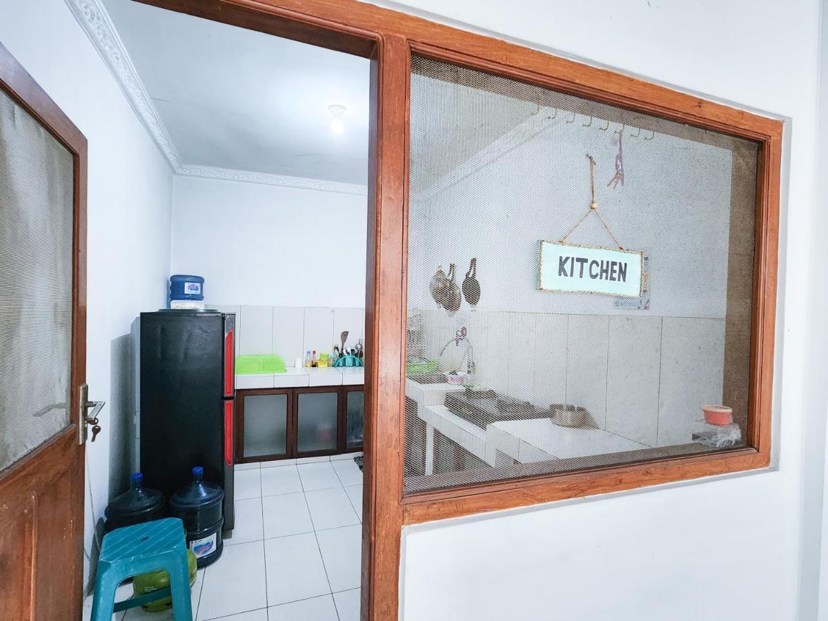 Homey Guesthouse Kertajaya  Surabaya Bagian luar foto