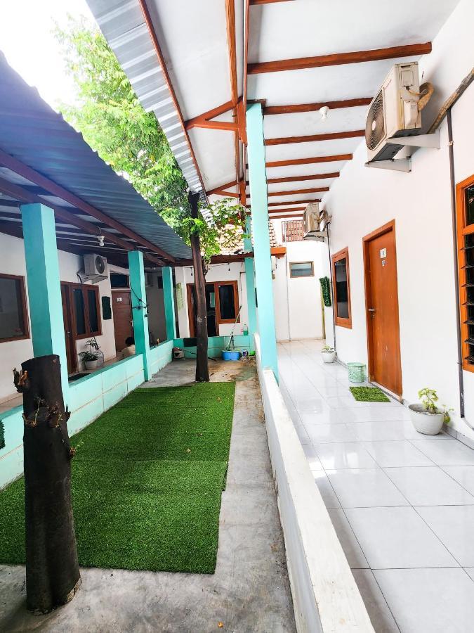 Homey Guesthouse Kertajaya  Surabaya Bagian luar foto