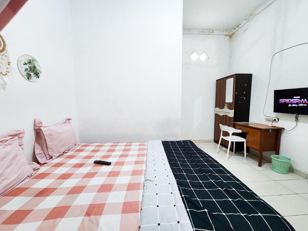 Homey Guesthouse Kertajaya  Surabaya Bagian luar foto