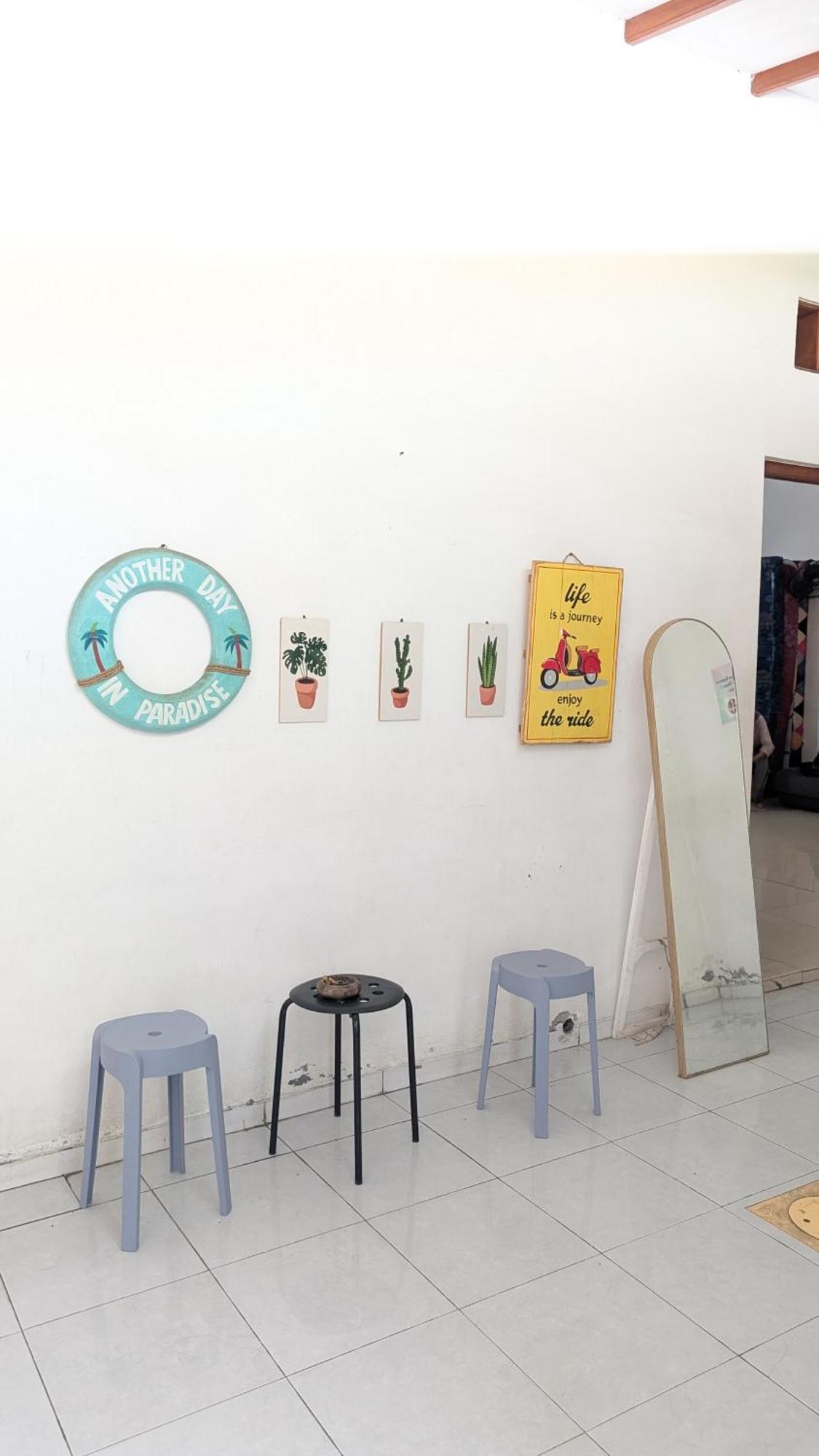 Homey Guesthouse Kertajaya  Surabaya Bagian luar foto