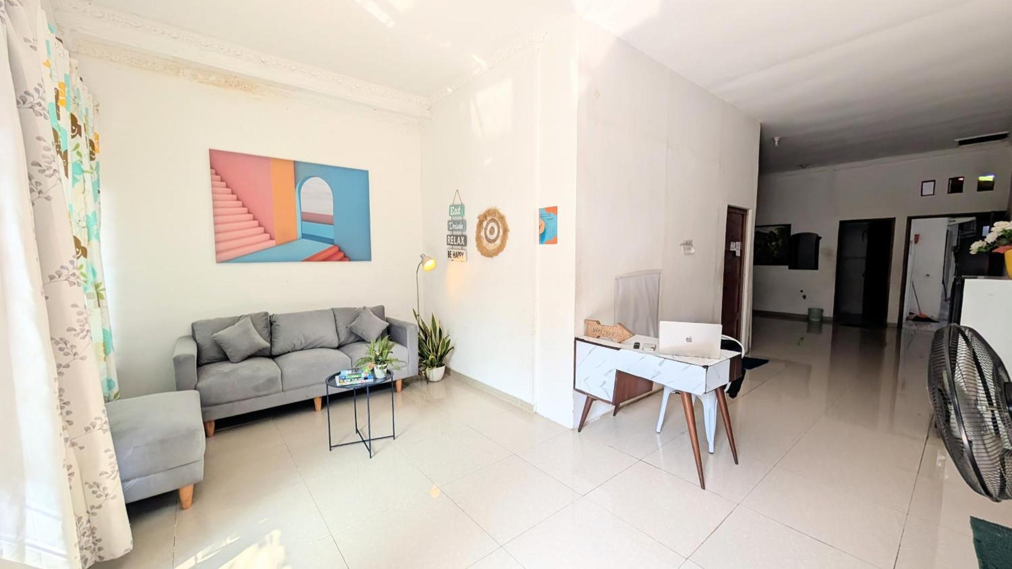 Homey Guesthouse Kertajaya  Surabaya Bagian luar foto