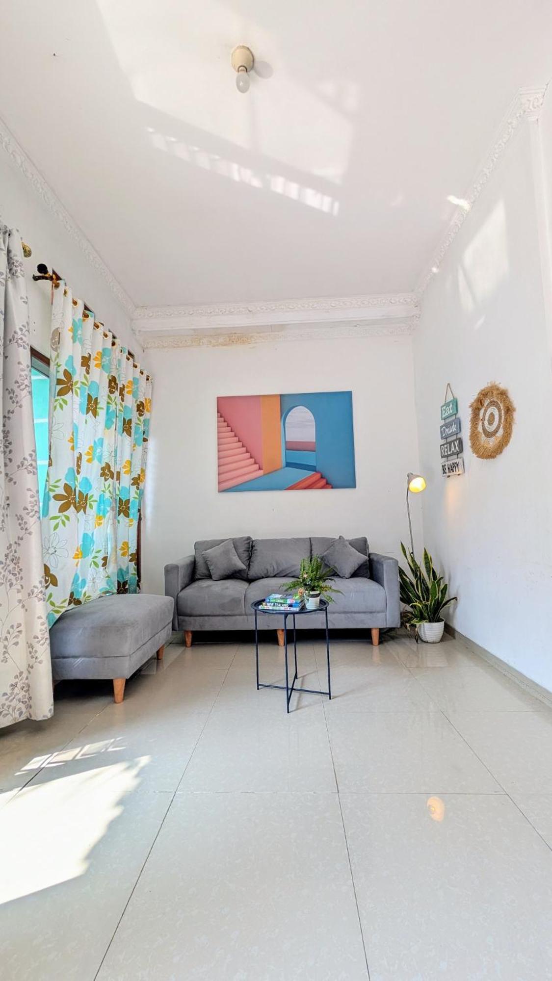 Homey Guesthouse Kertajaya  Surabaya Bagian luar foto