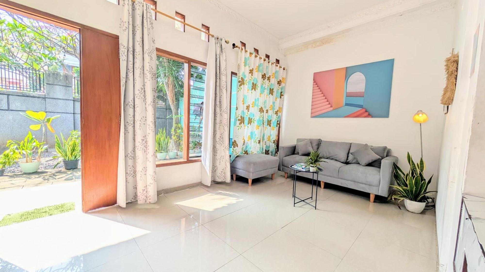 Homey Guesthouse Kertajaya  Surabaya Bagian luar foto